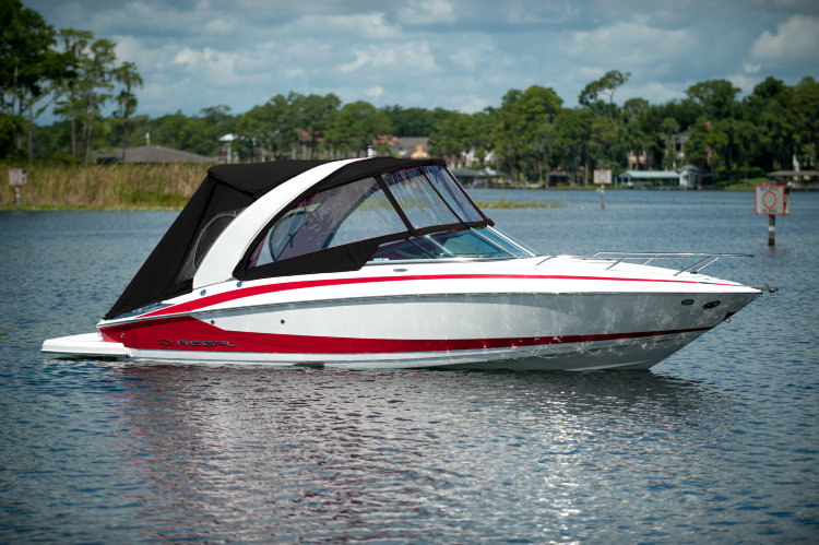 REGAL 2550 Cuddy
