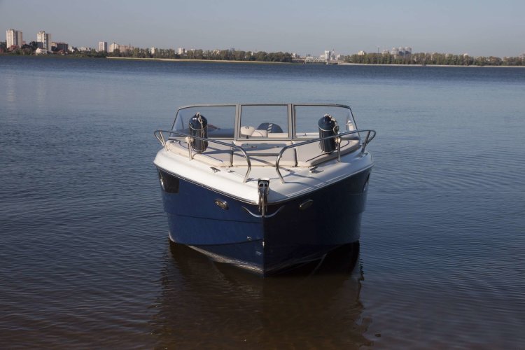 Velvette 24 Euphoria Cuddy cabin 